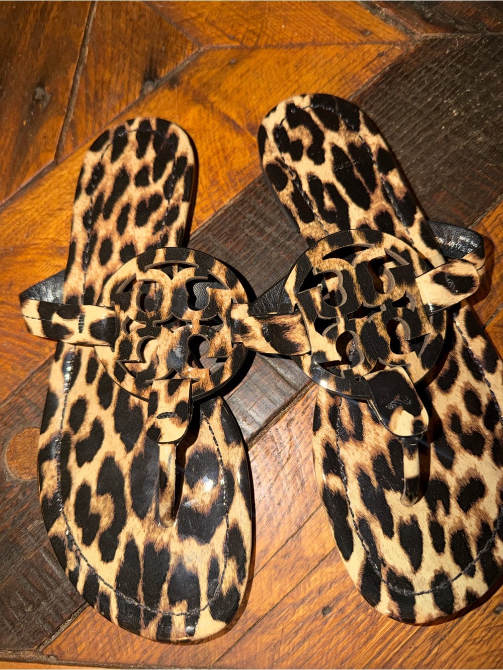 Tory Burch Leopard Print Logo Thong Sandals - Black and Tan